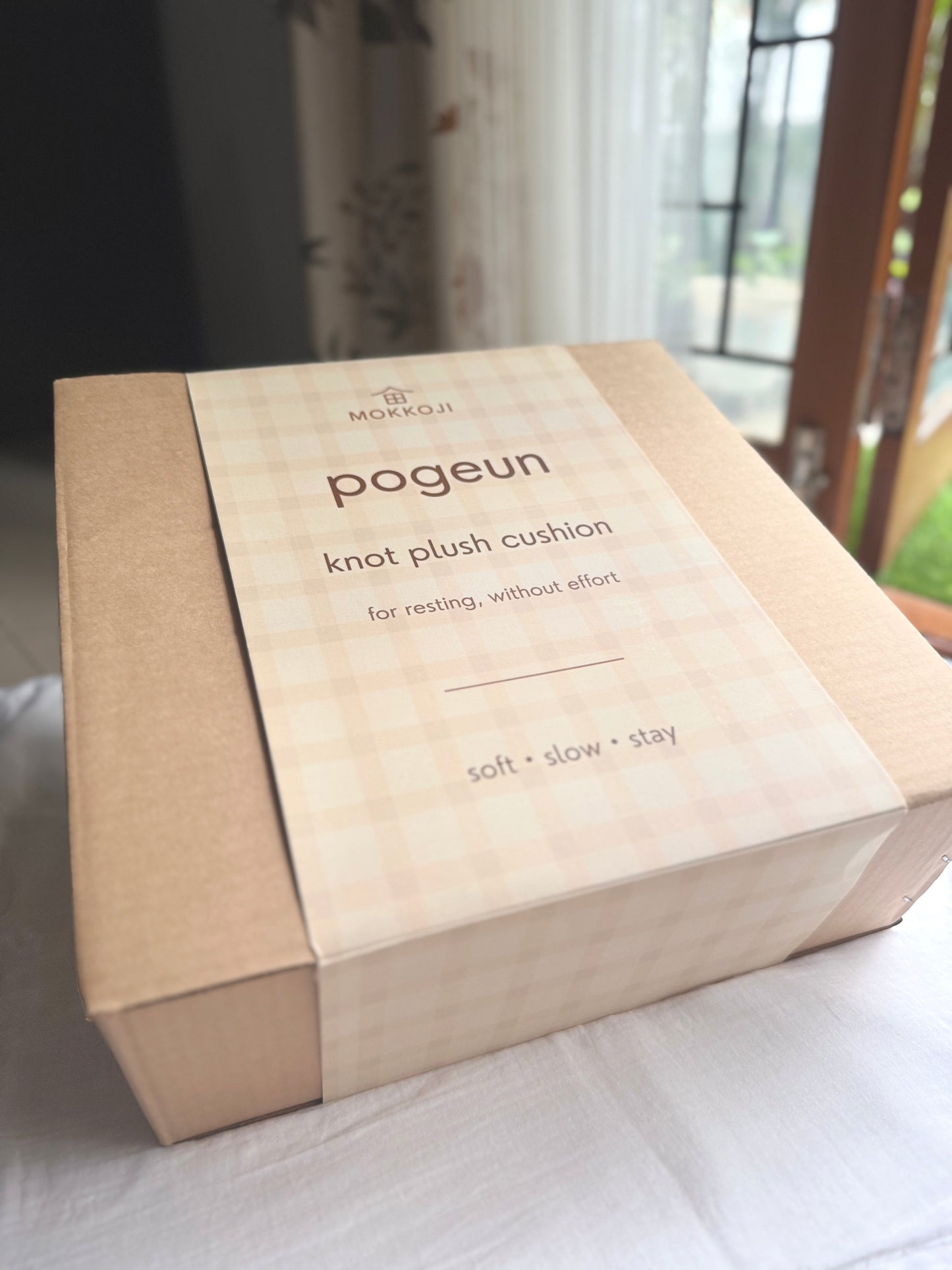 Pogeun Knot Plush Cushion
