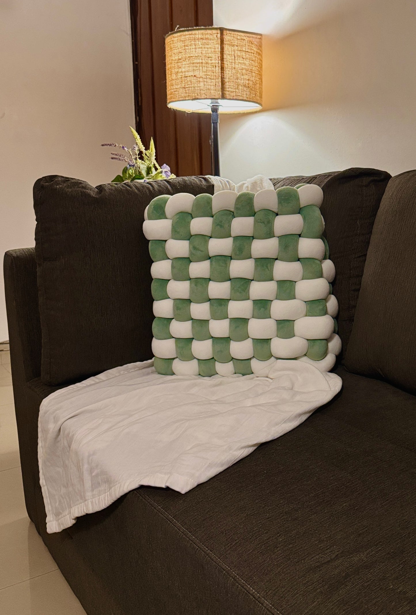 Pogeun Knot Plush Cushion